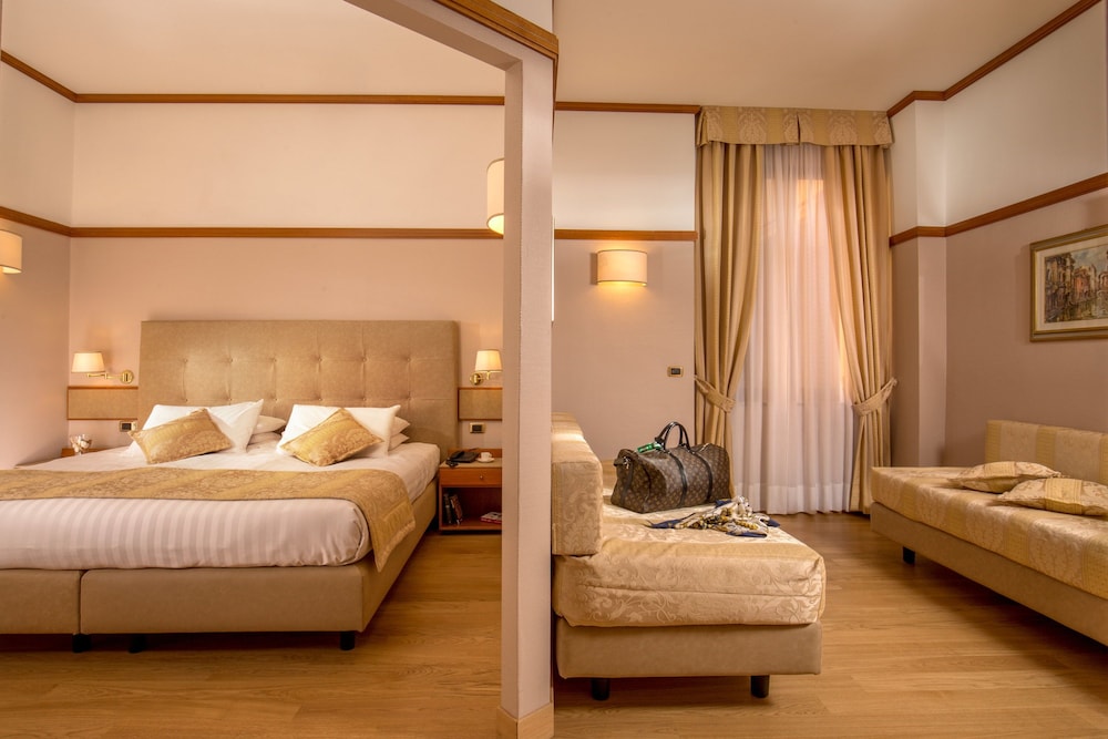 Quadruple Room photo 1