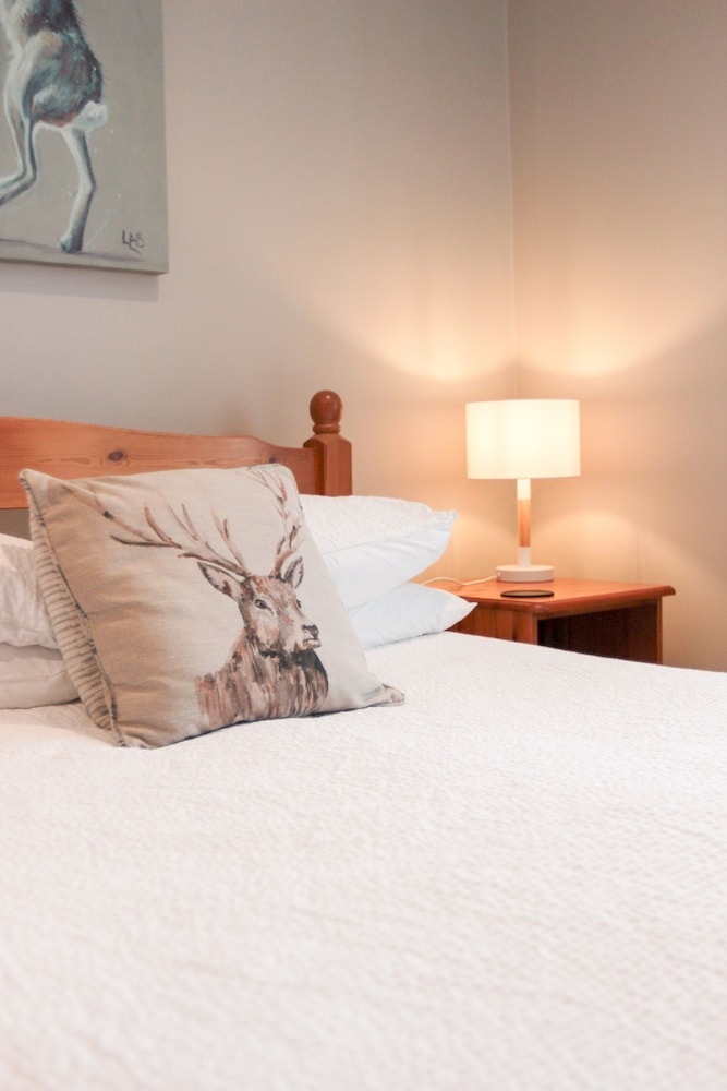 Double Room (Hanning Road)
