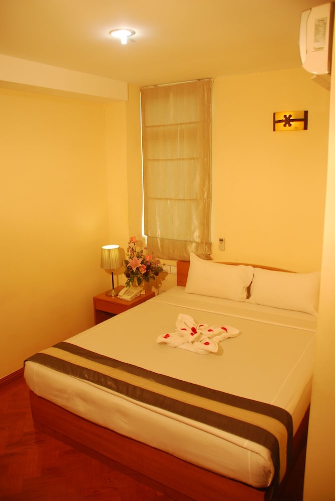 Standard Room, 1 Double or 2 Twin Beds photo 2