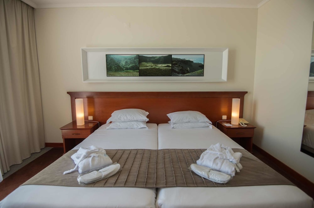 Executive Twin Room, Sea View - Photo 1