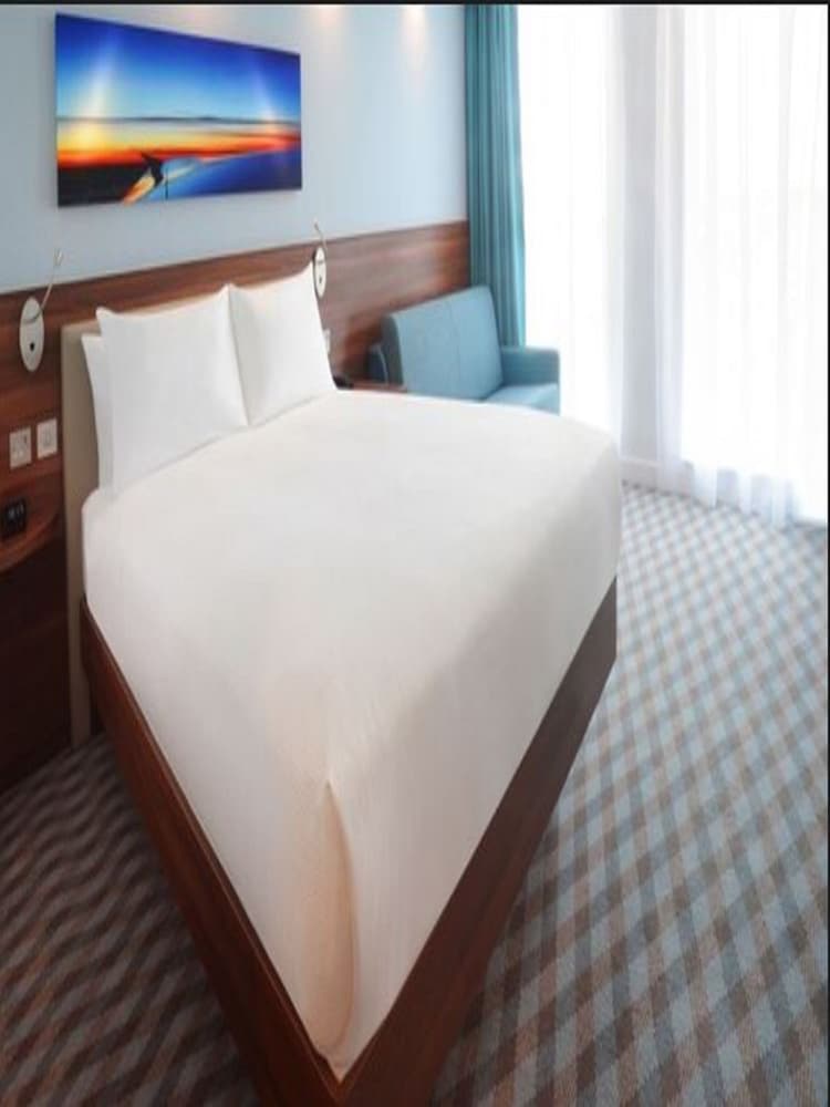 Family Room, 1 Queen Bed, Non Smoking photo 3