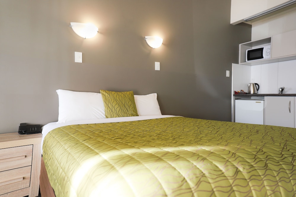 Double Room thumbnail 5