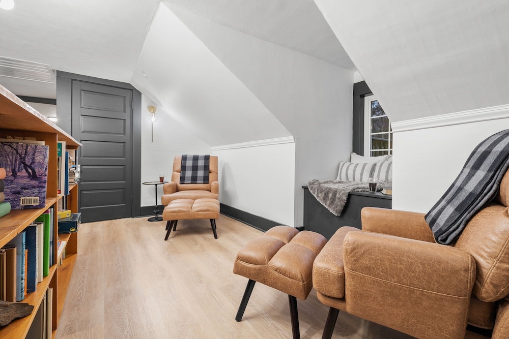 Kinsman Suite photo 2