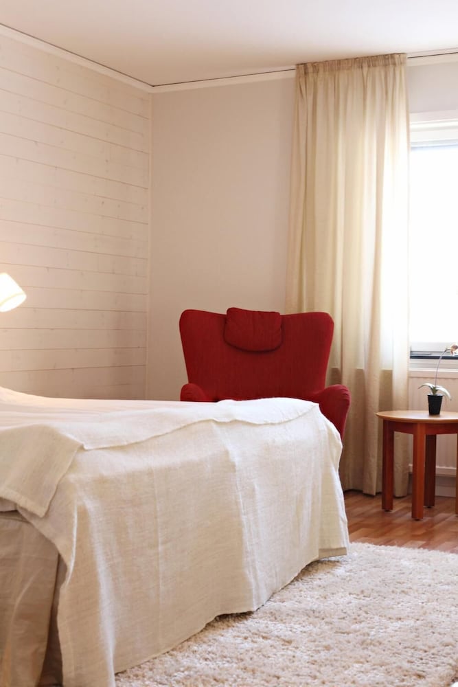 Twin Room, Accessible photo 1