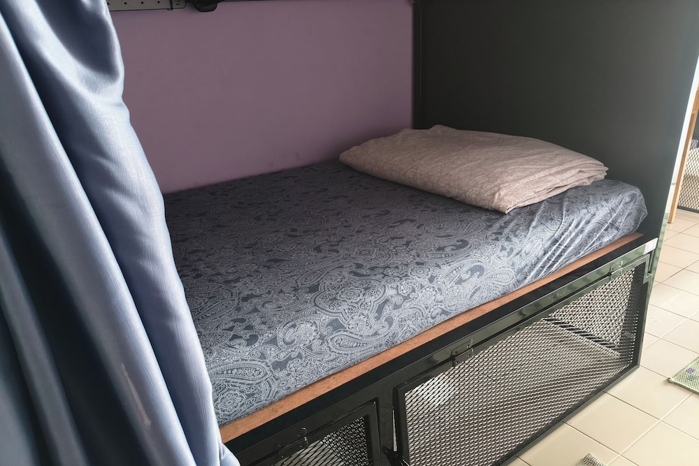 Dormitory room-Mixed (4 bed) photo 1