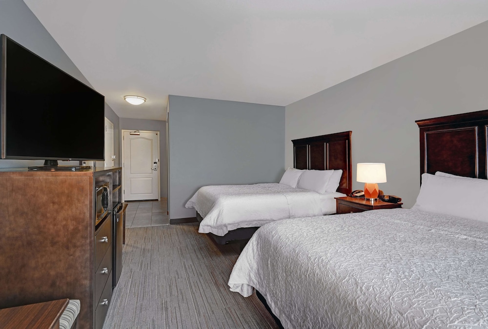 Room, 2 Queen Beds, Accessible, Non Smoking - Photo 7