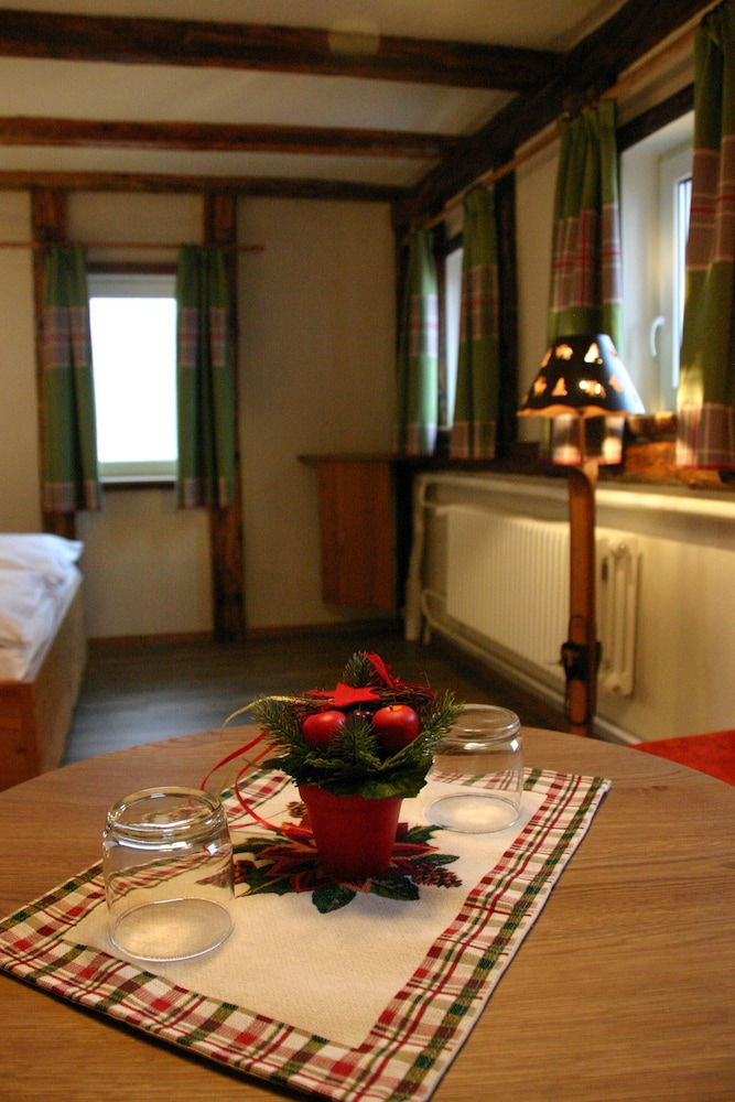 Family Double Room, Non Smoking, Mountain View photo 3