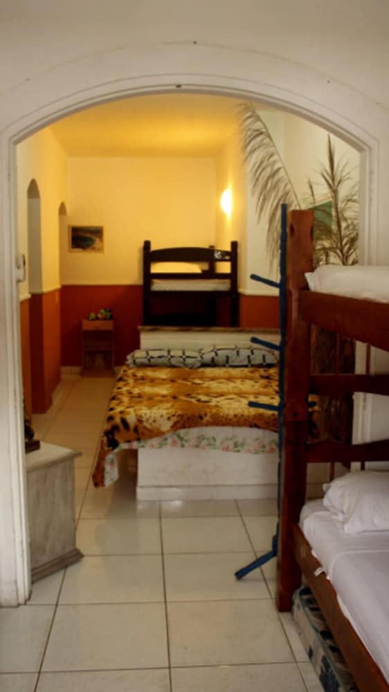 Family Room (202)