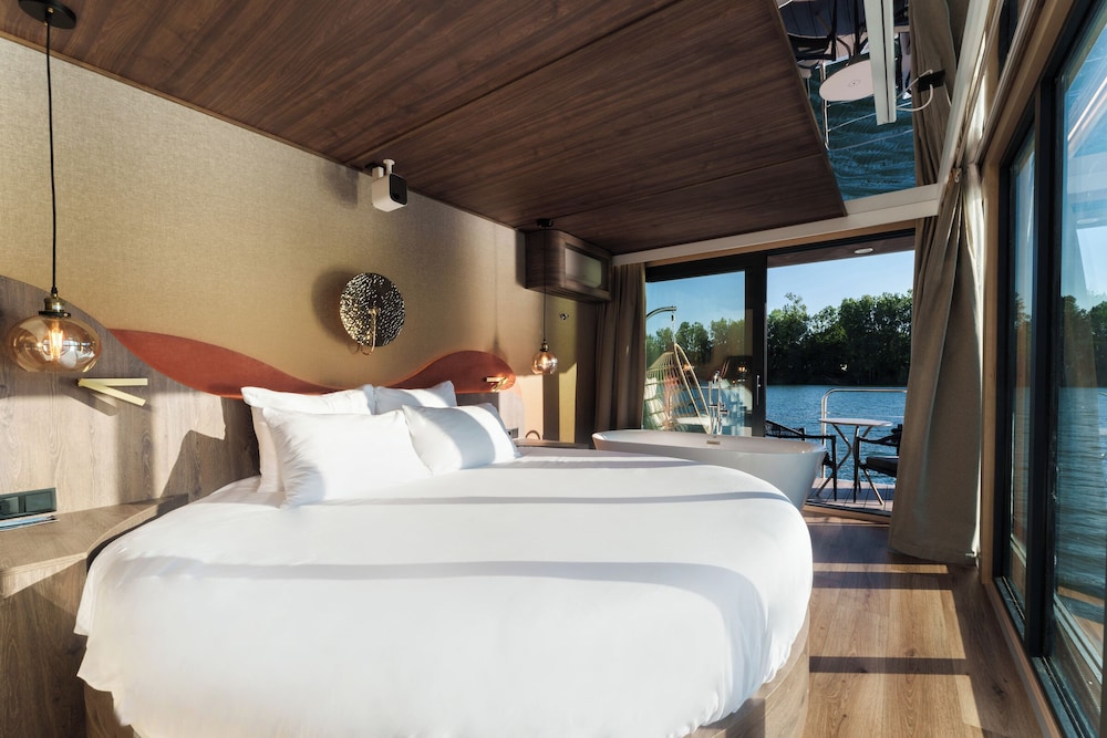 Panoramic Suite