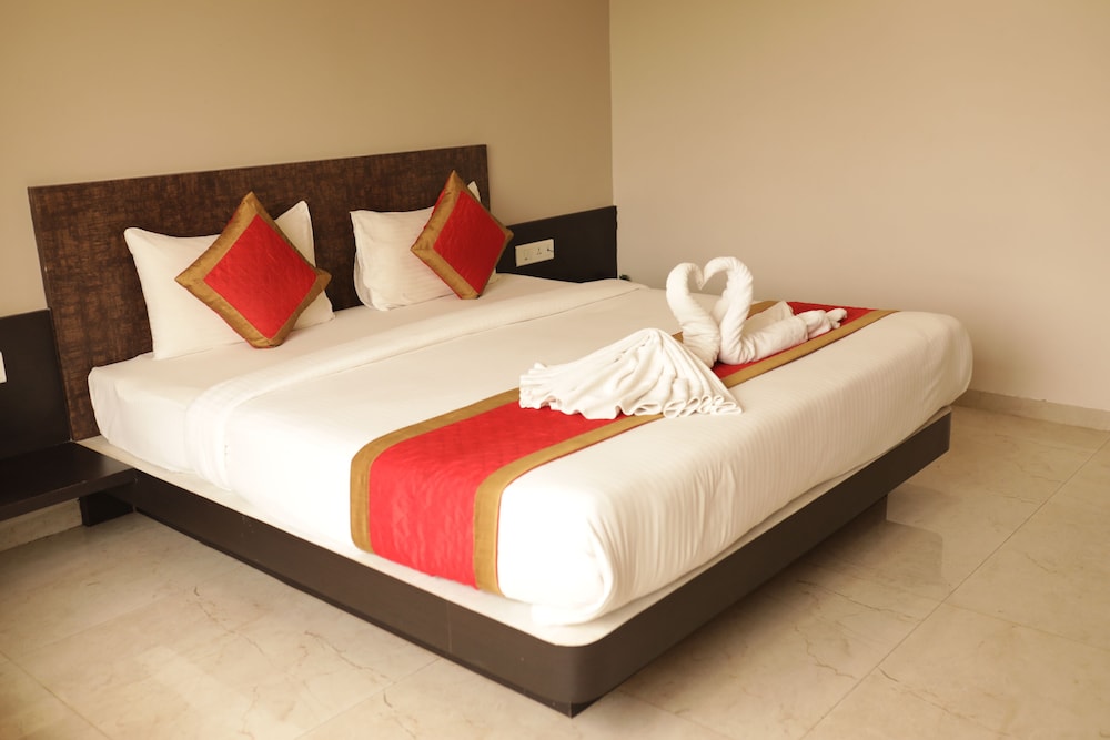 Deluxe Room - Photo 6