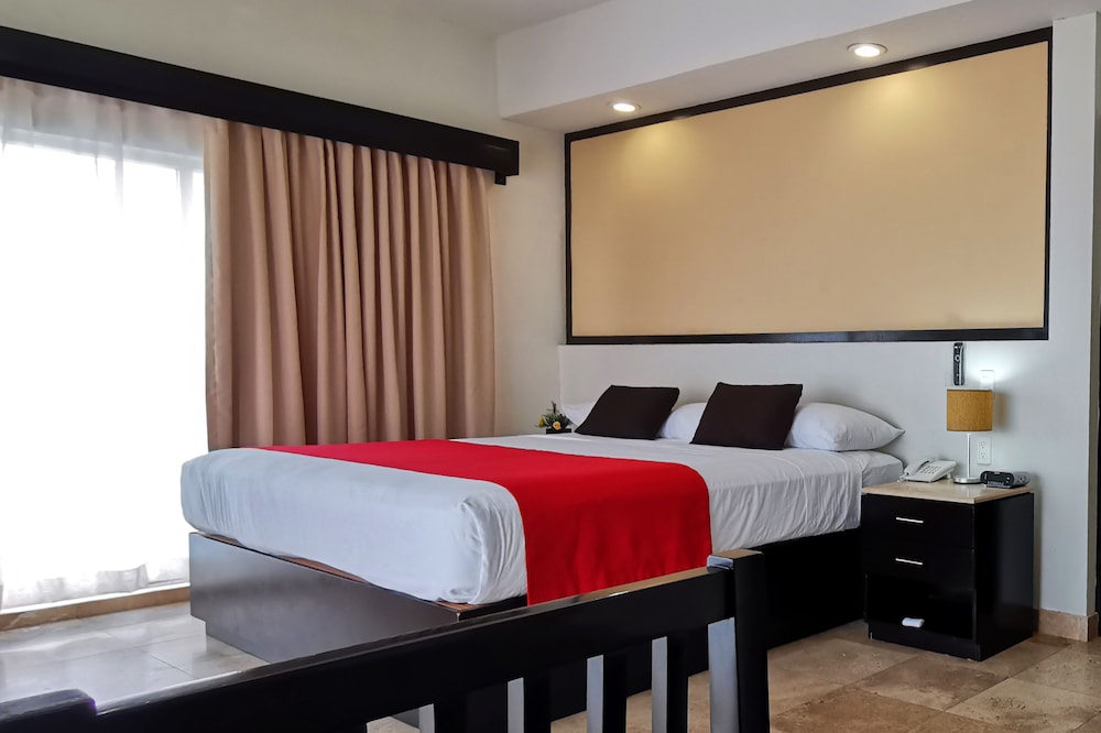 Suite, 1 King bed, Ocean View - Photo 3