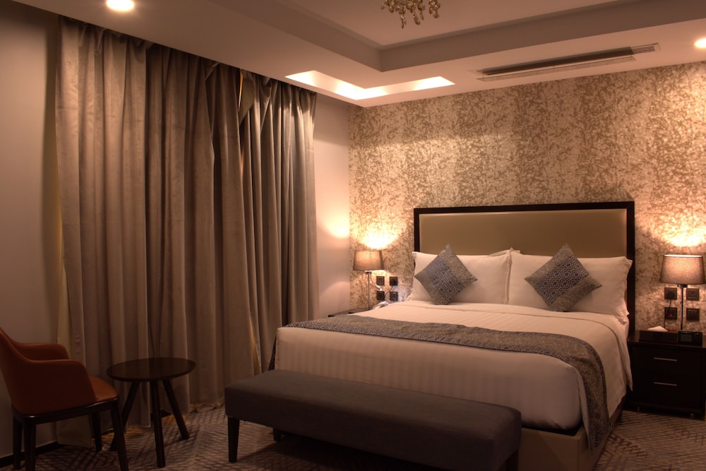 Royal Suite, City View photo 3