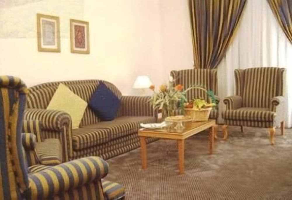 Standard Triple Room - Photo 3