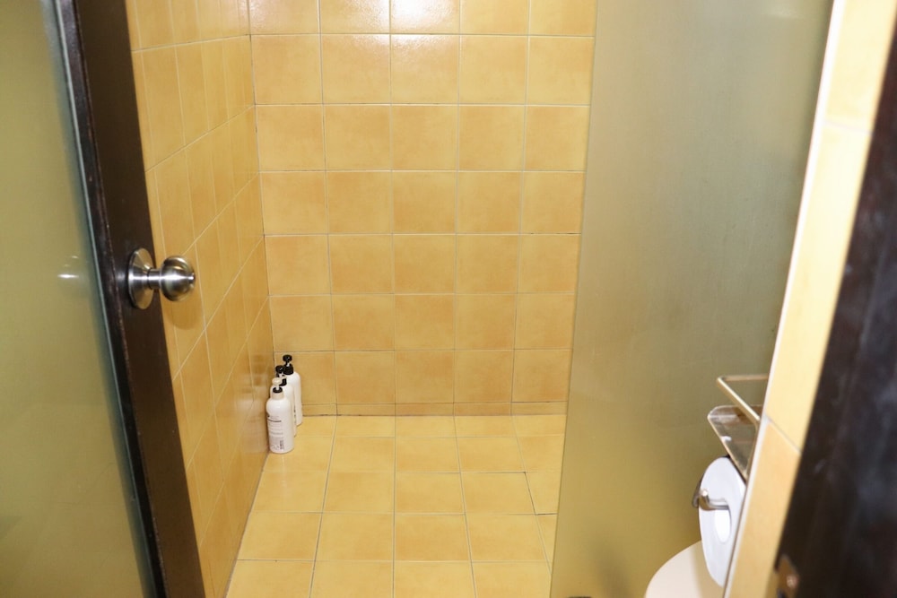 Standard Room - Photo 10