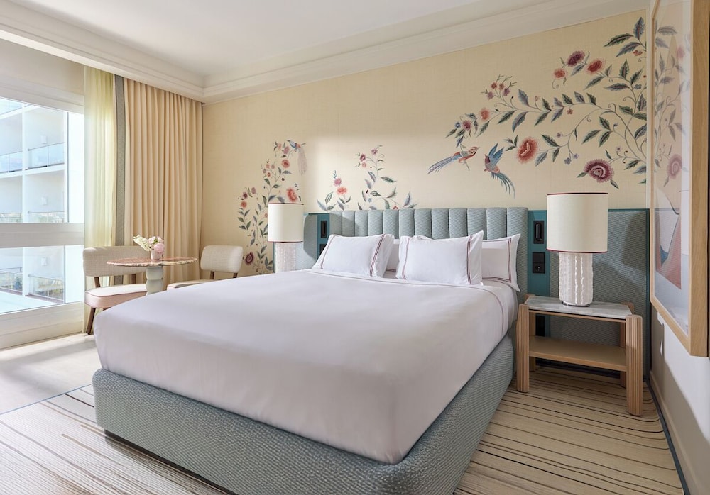 Comfort Room (2 Adults + 1 Child)