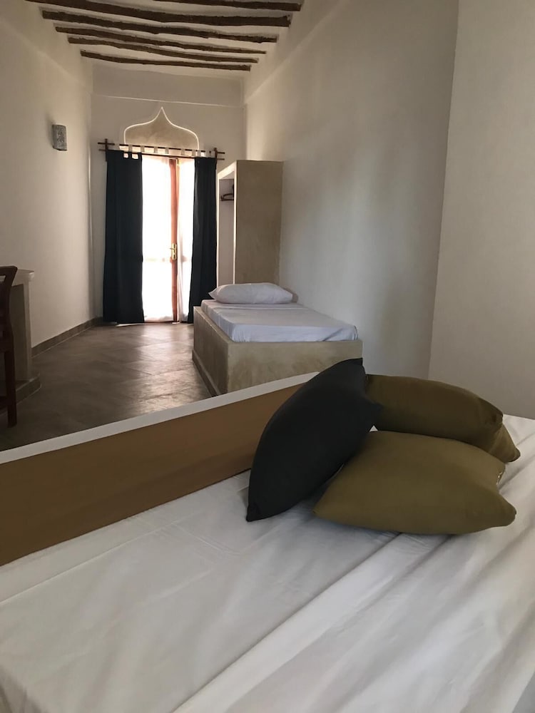 Deluxe Triple Room photo 3