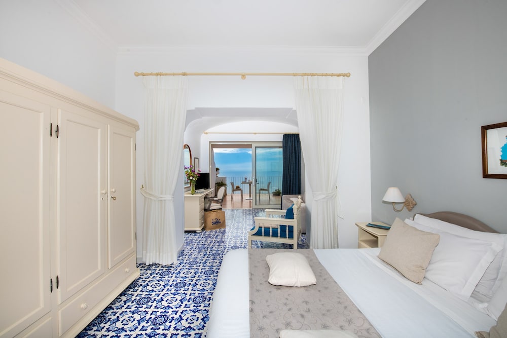 Junior Suite, Terrace, Sea View - Photo 3