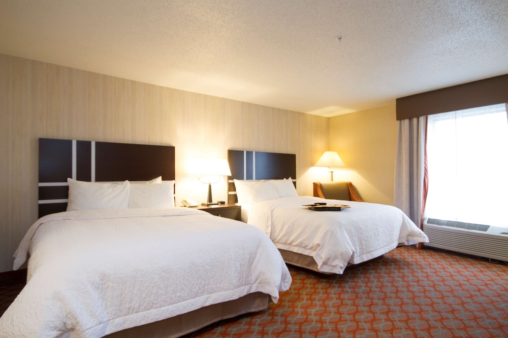 Room, 2 Queen Beds, Accessible, Non Smoking - Photo 1