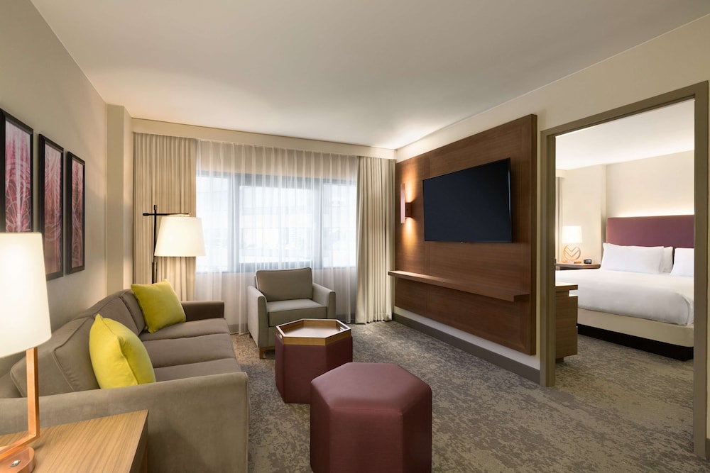 Suite, 1 King Bed, Accessible (Hearing) - Photo 5