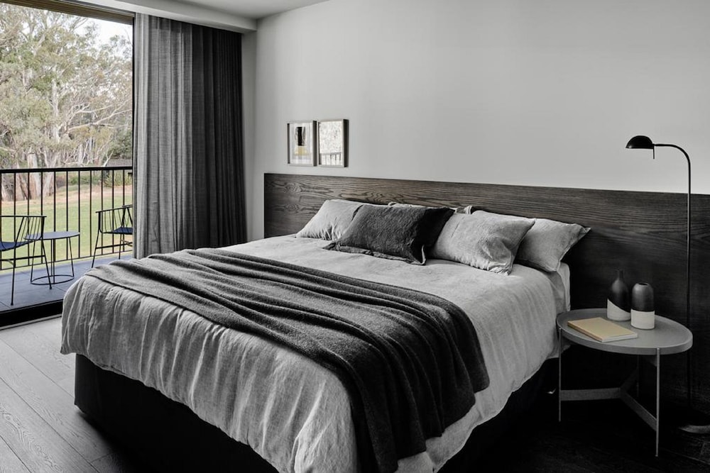 Superior Room, 1 King Bed, View