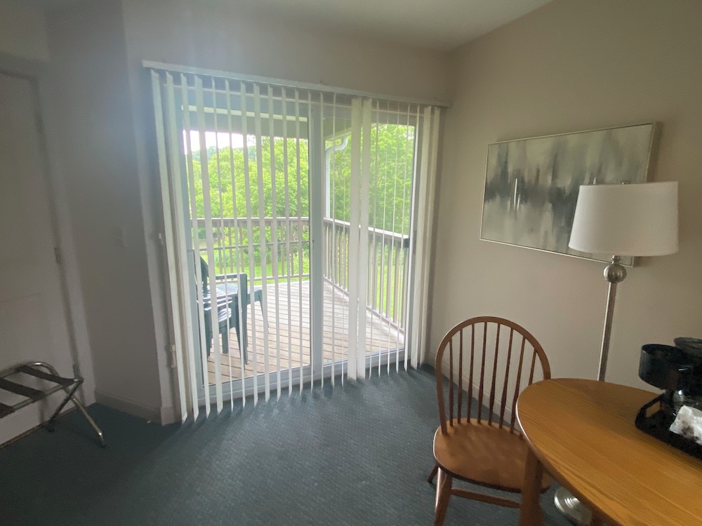 Superior Quadruple Room, 2 Queen Beds, Non Smoking, River View