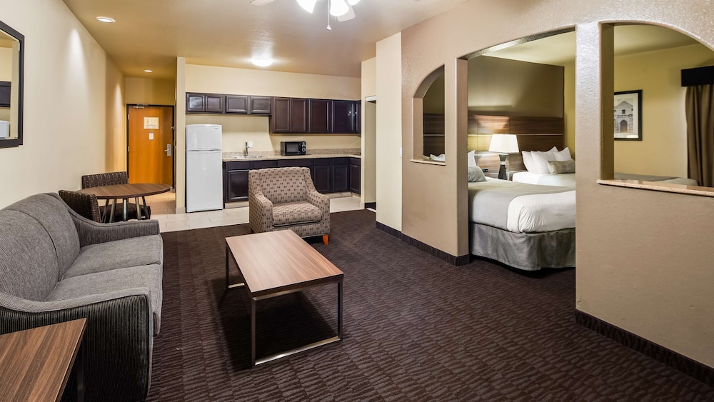 Suite, Multiple Beds, Accessible, Kitchen (with Sofabed) - Photo 1