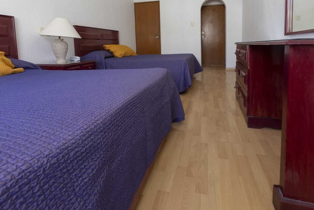 Standard Room, 2 Double Beds photo 3