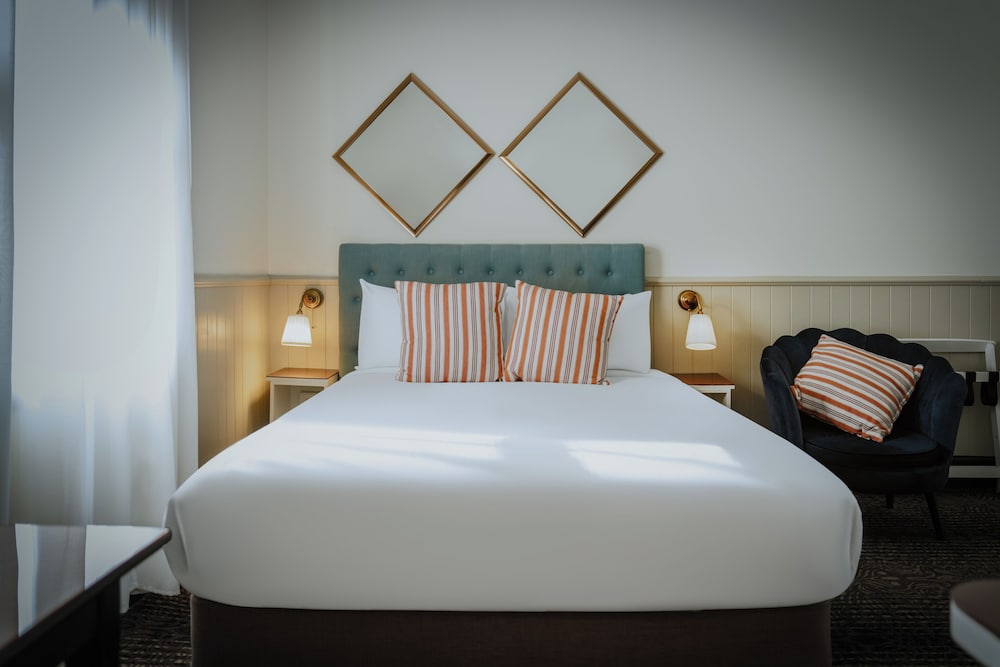 Queen Room with Ensuite