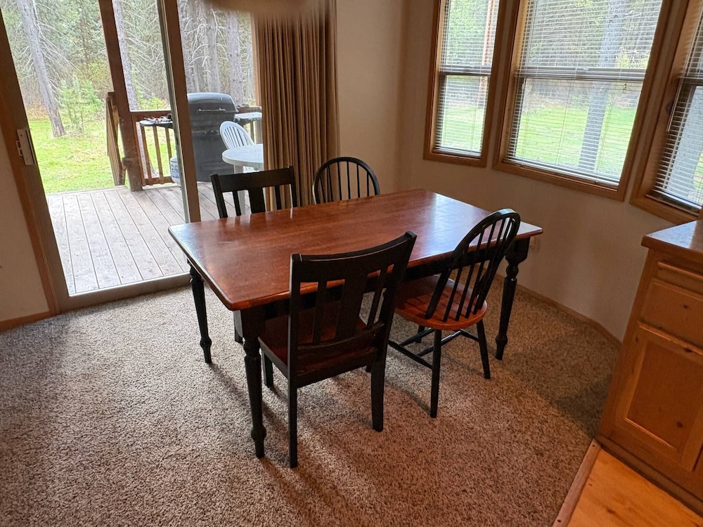 Standard Cabin (Cascade/Chalet/Pet Friendly) photo 3