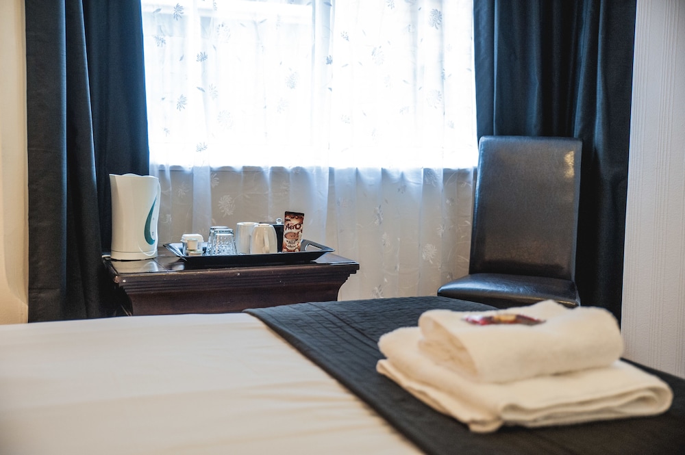 Double Room (Ground Floor) photo 2