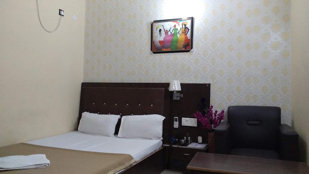 Luxury Single Room, 1 Double Bed, City View photo 1