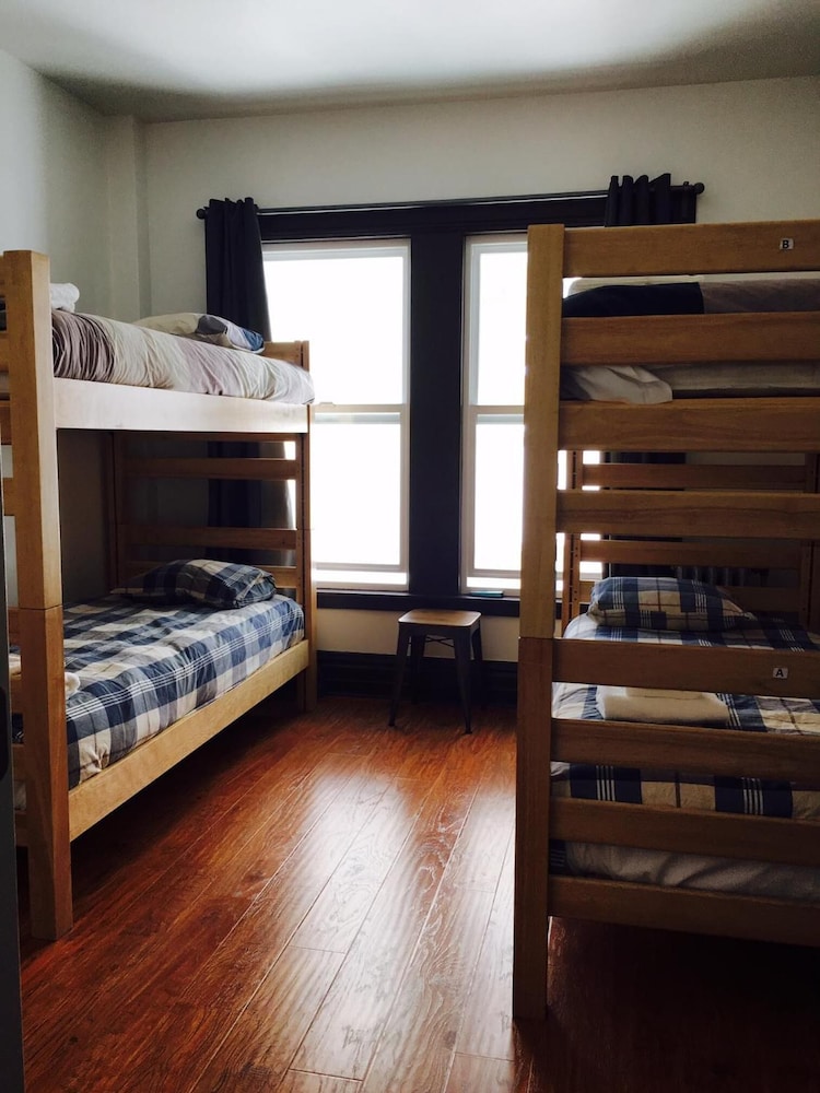 Bartlett Economy Bunks, Hall Bath Longstay - Photo 10