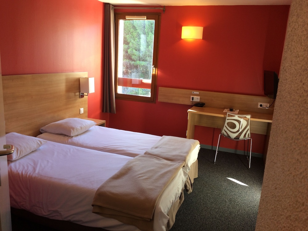 Twin Room - Photo 5