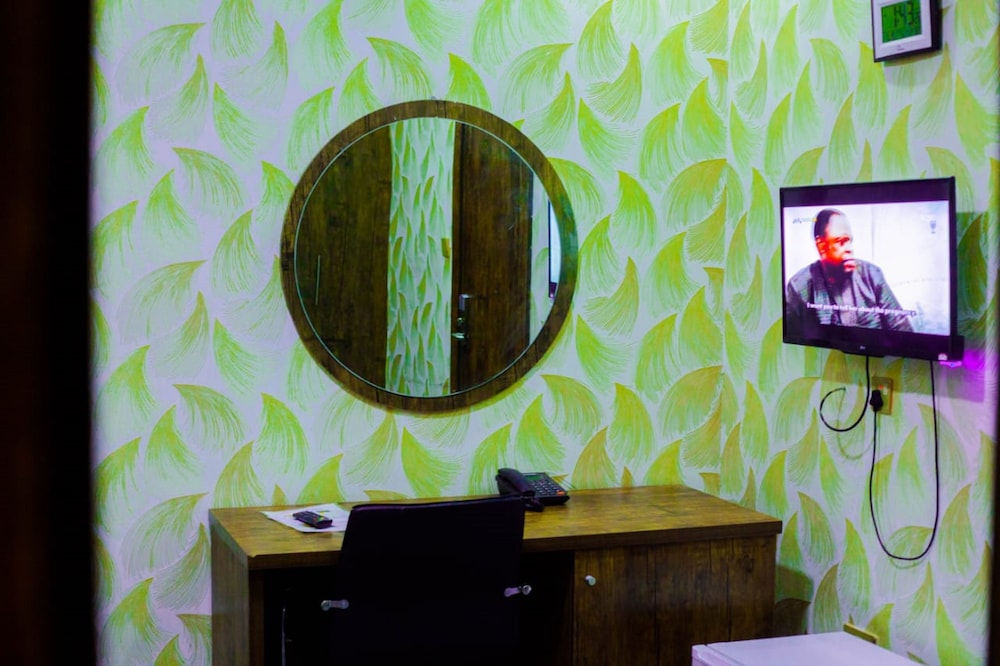 Royal Room - Photo 2