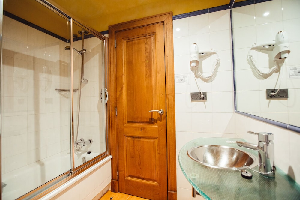 Standard Room - Photo 3