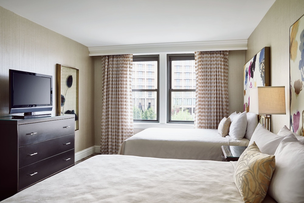 Suite, Multiple Beds - Photo 2