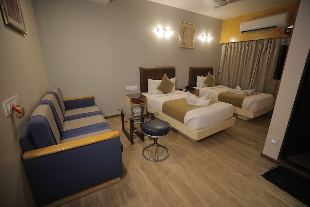 Deluxe Room - Photo 4