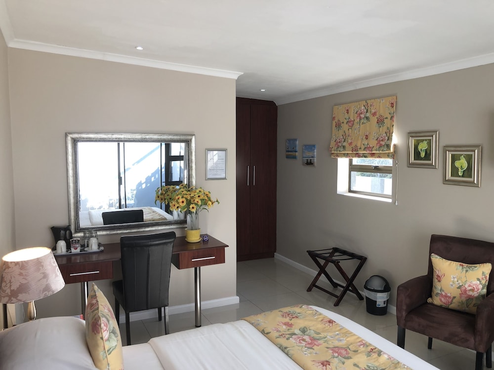 Luxury Room - Photo 14