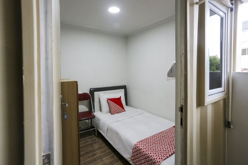 Standard Single Room - Photo 6