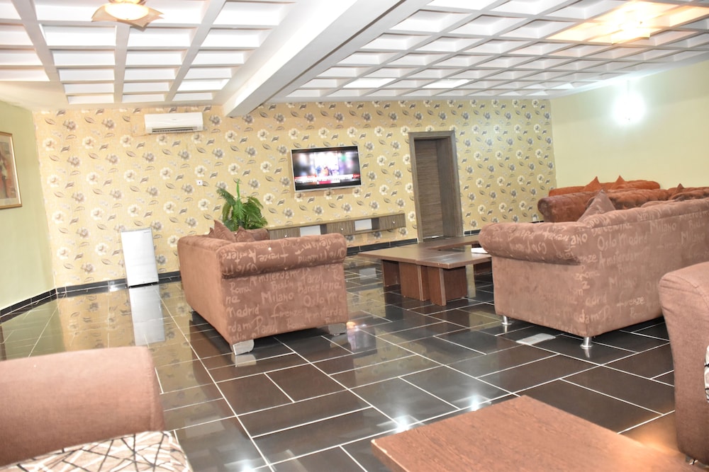 Suite, 1 King Bed, Non Smoking (Separate Lounge) photo 2