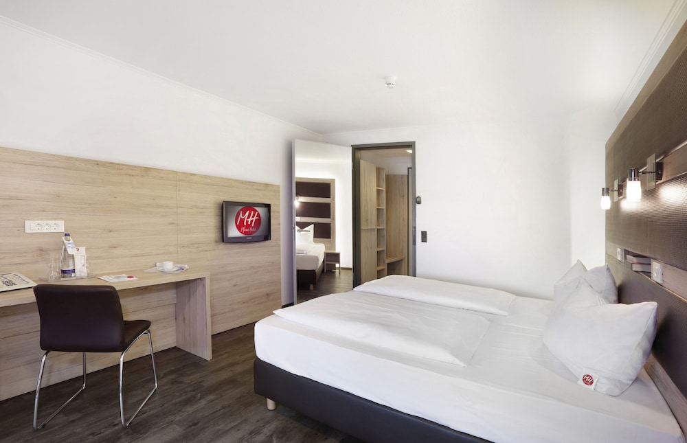 Superior Double Room, City View - Photo 3