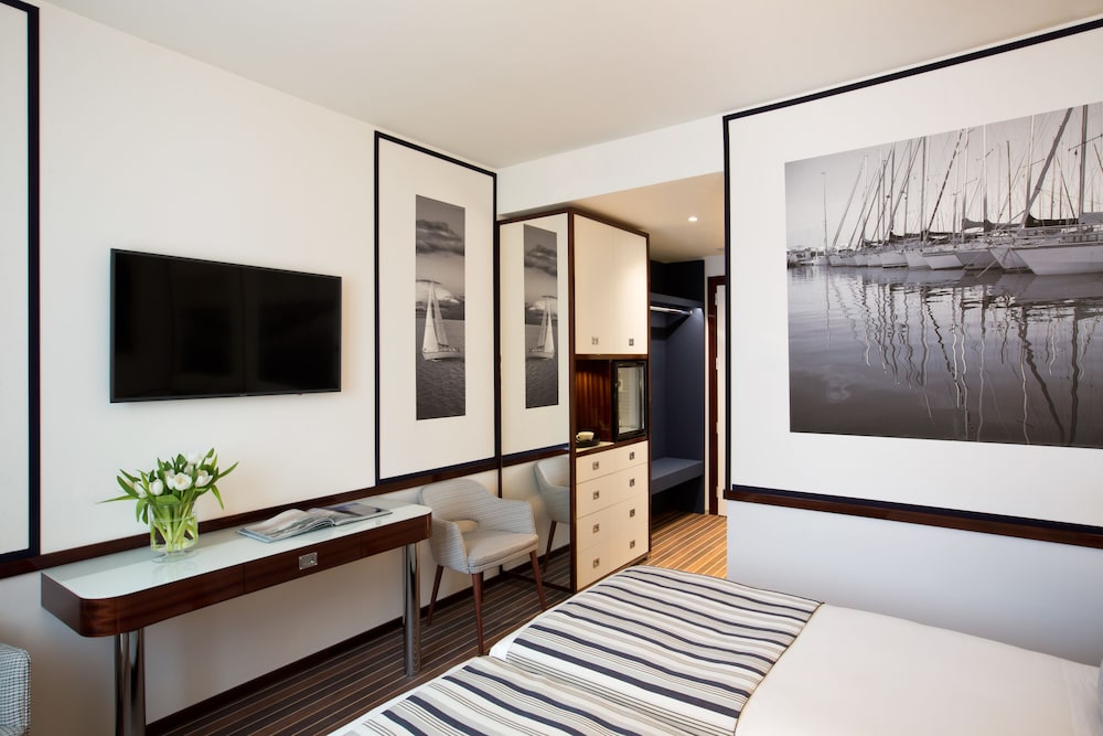 Deluxe Room - Photo 2