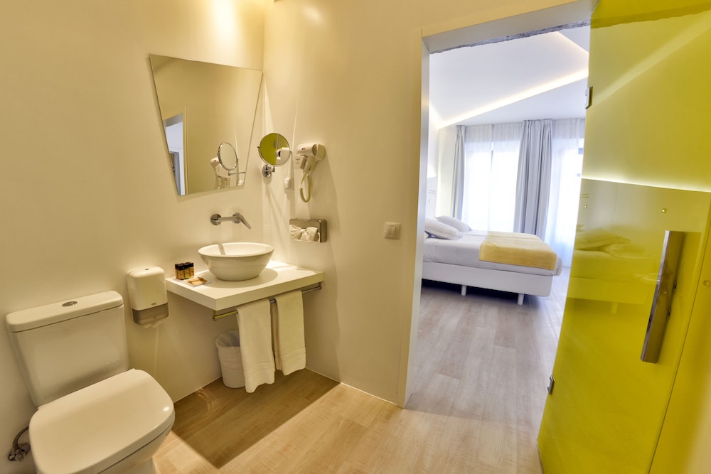 Superior Double Room - Photo 25