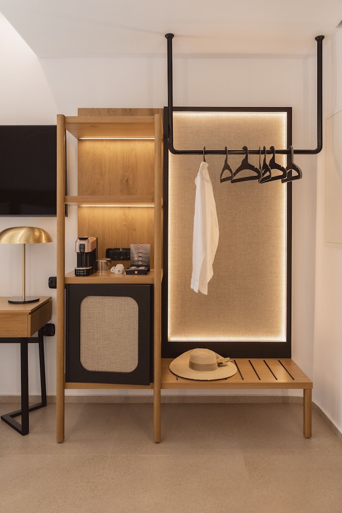 Junior Studio Suite, Sea View - Photo 11