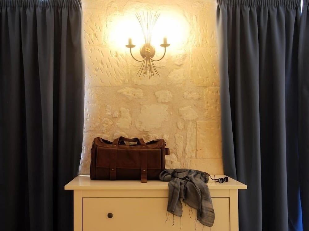 Comfort Double Room, Ensuite, City View (La Roche Bleue) photo 2
