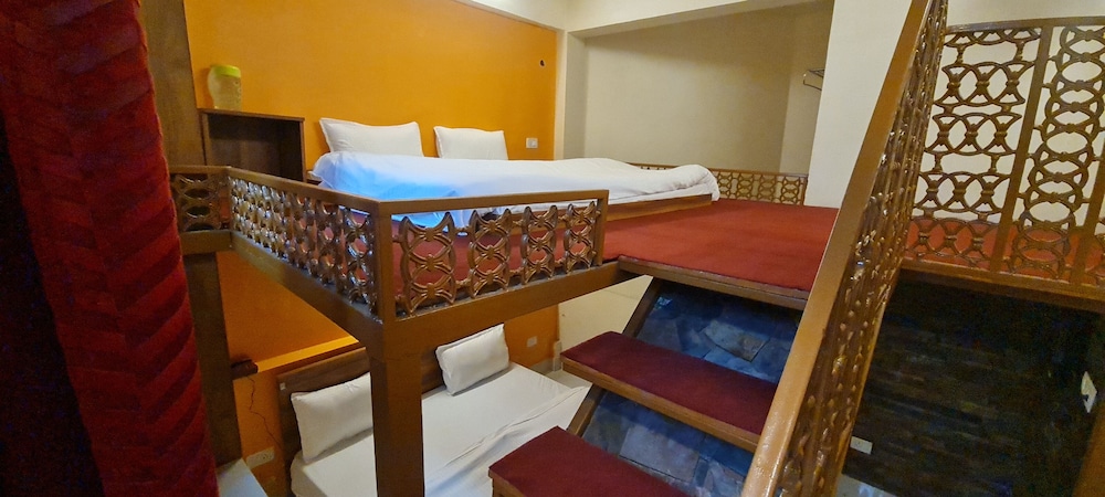 Deluxe Quadruple Room - Photo 1