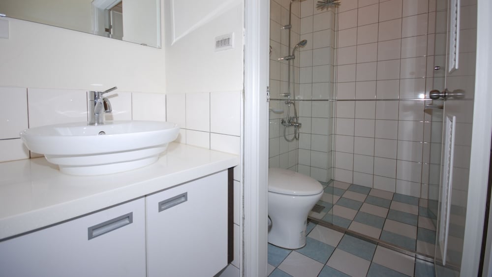 Panoramic Double Room, 1 Queen Bed, Non Smoking, Bay View photo 2