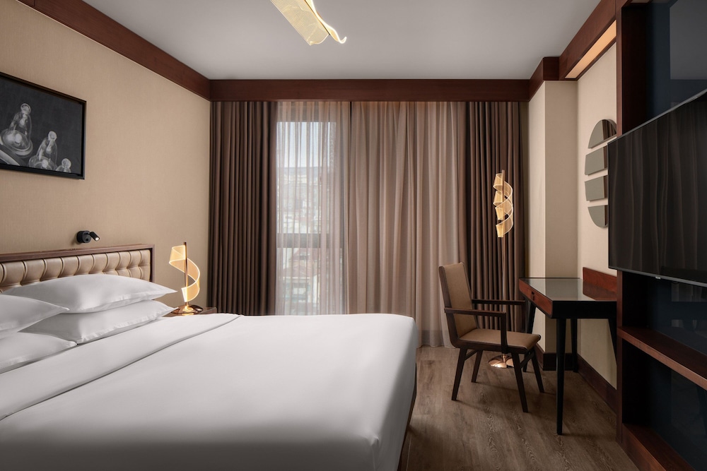 Deluxe Room, 1 King Bed