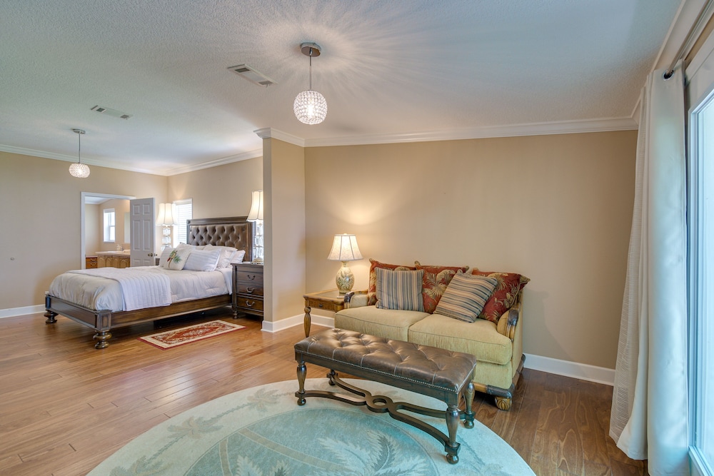House (4 Bedrooms) photo 1