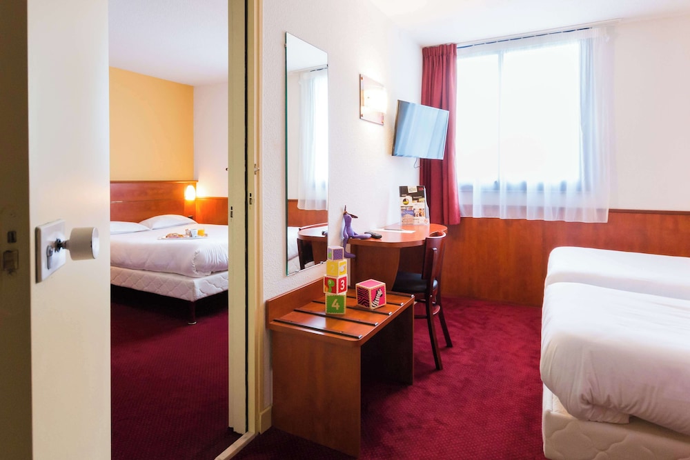 Double Room, 1 King Bed - Photo 4